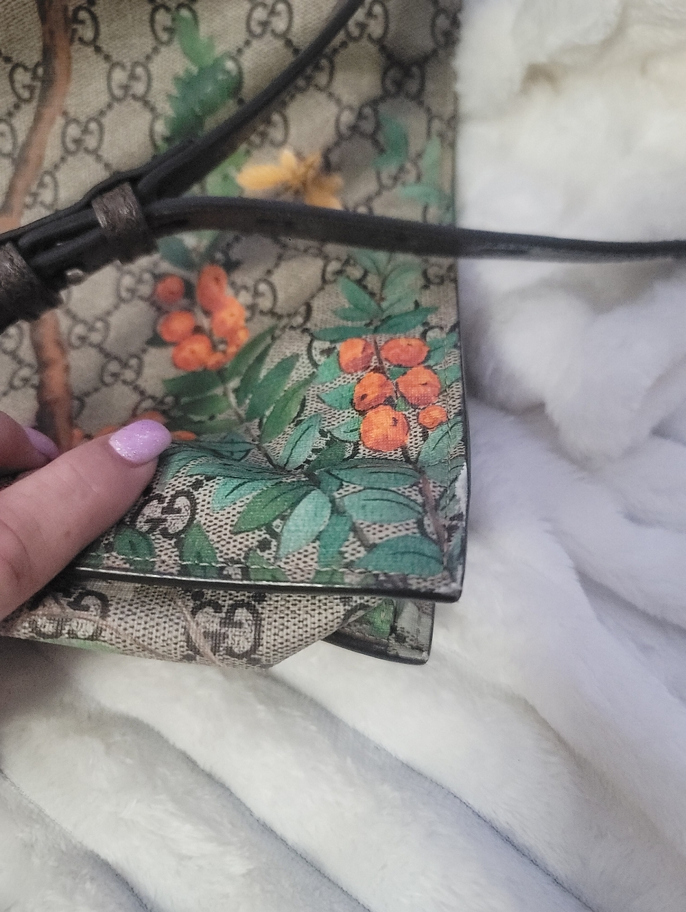 Gucci Tian Soft GG Supreme Tote - Picture 5 of 15